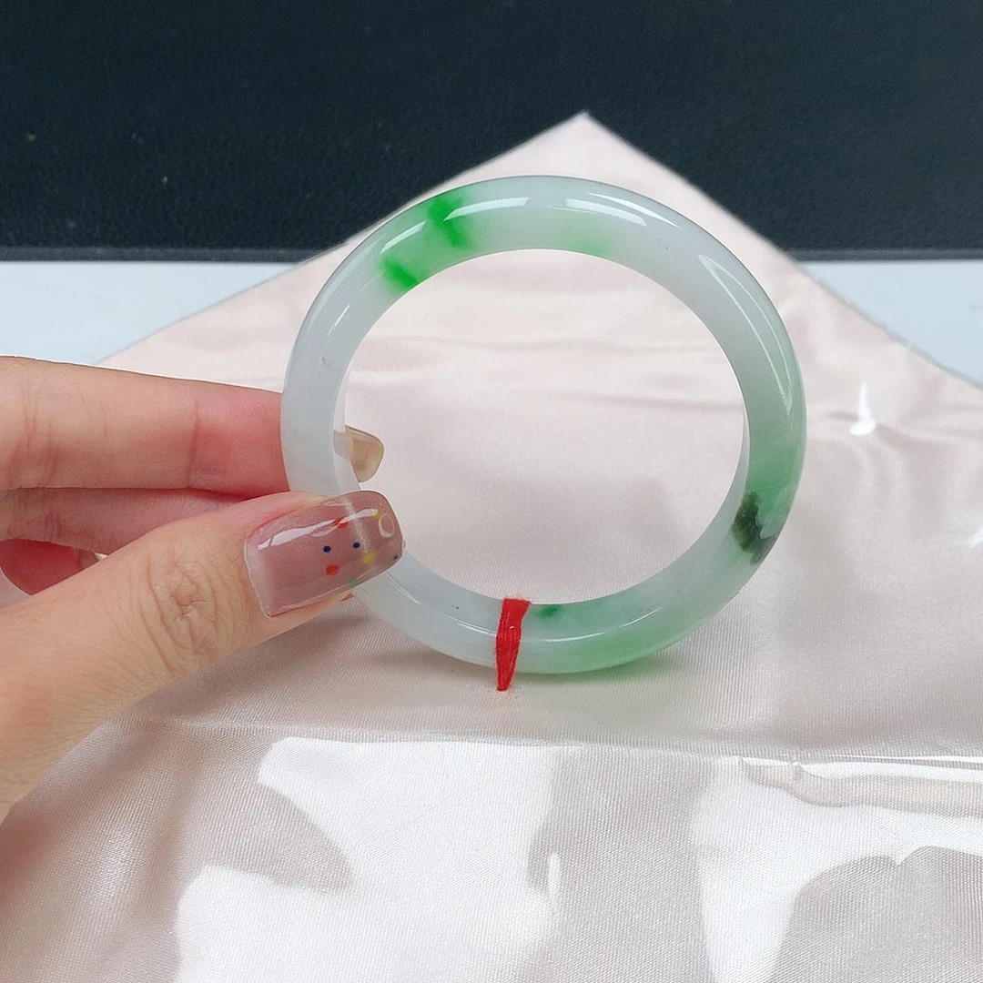 未镶嵌手镯翡翠506