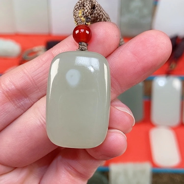 【闪购商品】颈饰未镶嵌和田玉