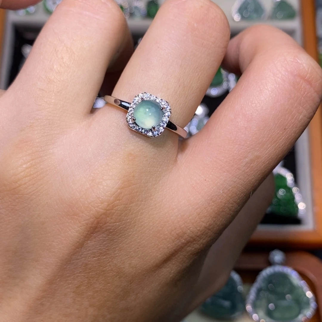 颈饰未镶嵌翡翠天然