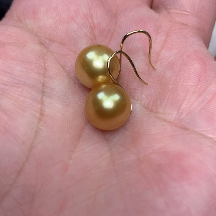 18K金镶嵌耳饰海水珍珠