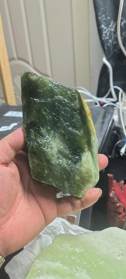 岫玉原石摆件无结构