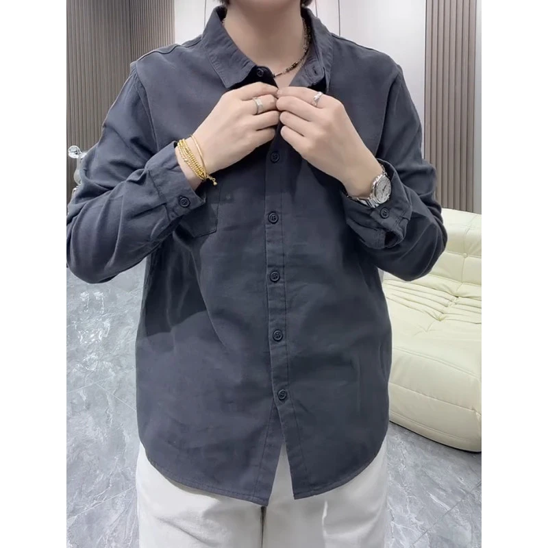 萱贝纯2026年秋冬新款大码深灰色长袖衬衫女简约风显瘦打底上衣