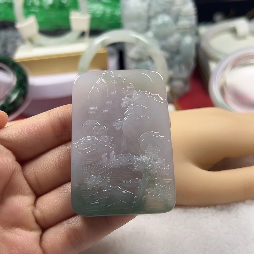 颈饰未镶嵌翡翠缅甸天然翡翠山水