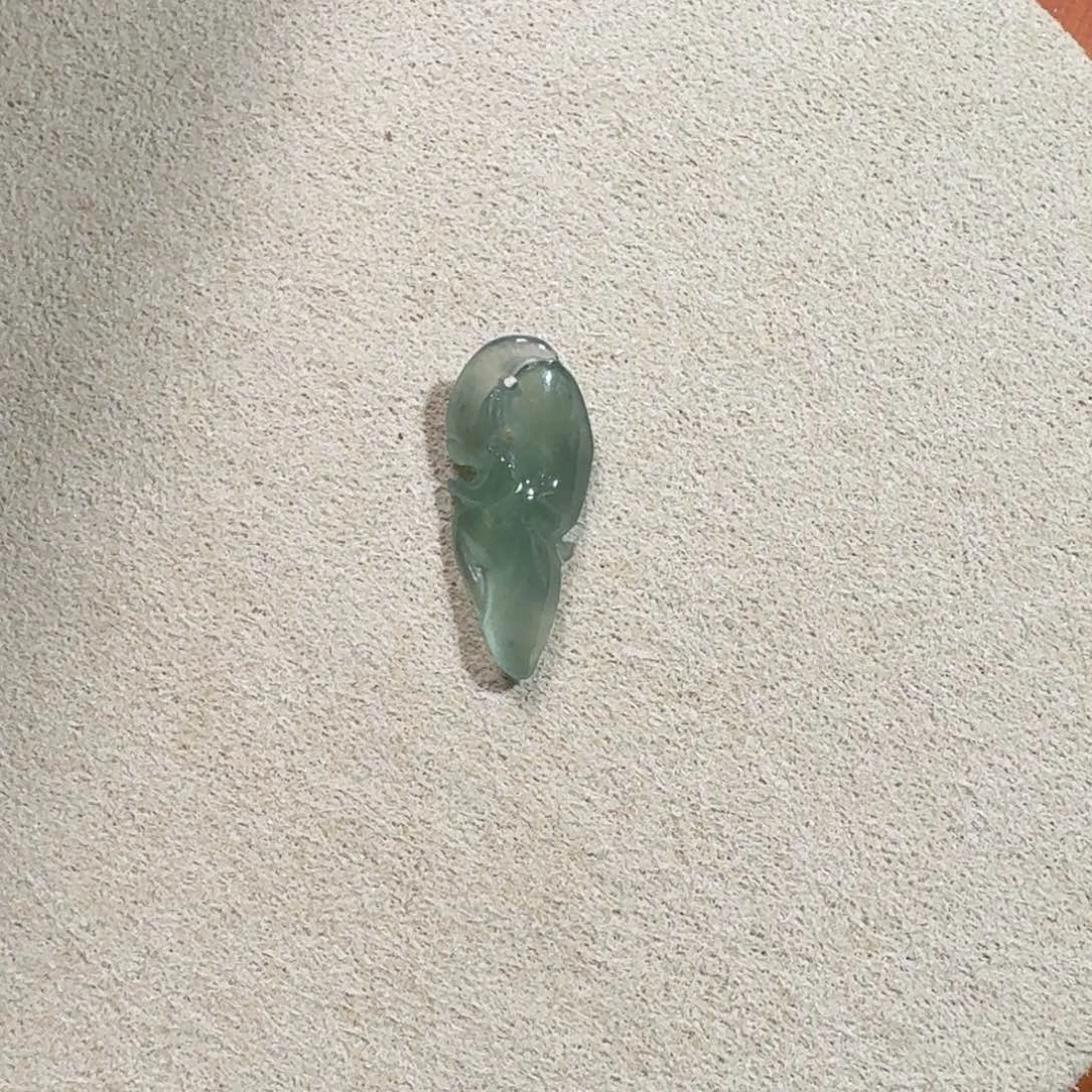 翡翠未镶嵌颈饰天然A货翡翠吊坠