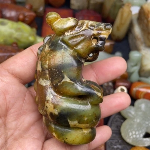 蛇纹石玉未镶嵌颈饰79