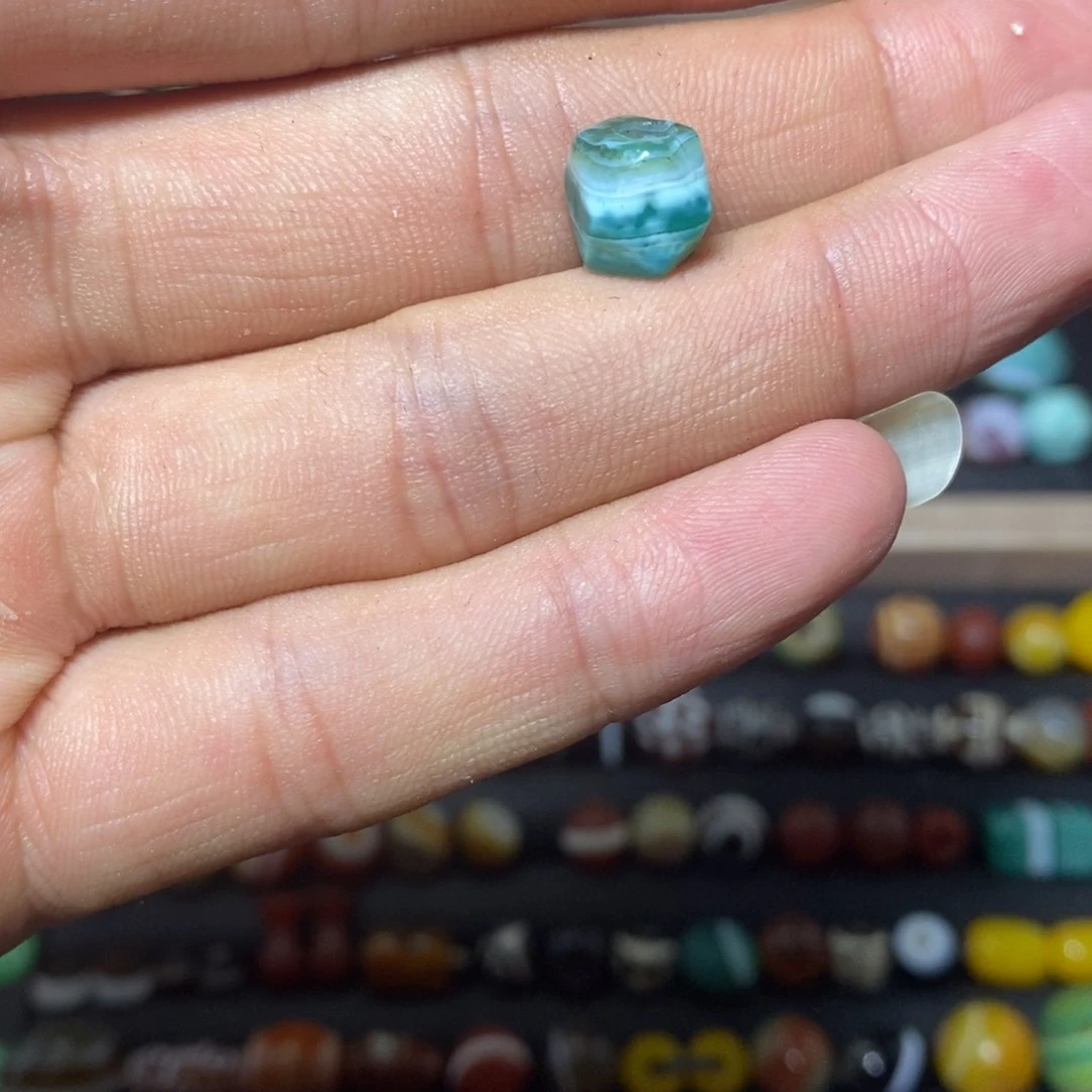 玛瑙/玉髓未镶嵌珠宝半成品