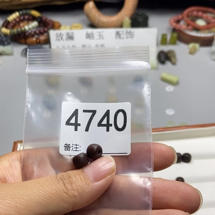 珠***珠蛇纹石玉未镶嵌颈饰
