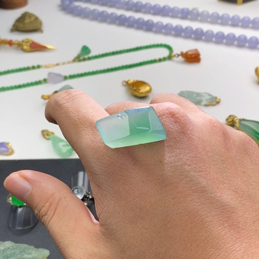 定制翡翠未镶嵌包工