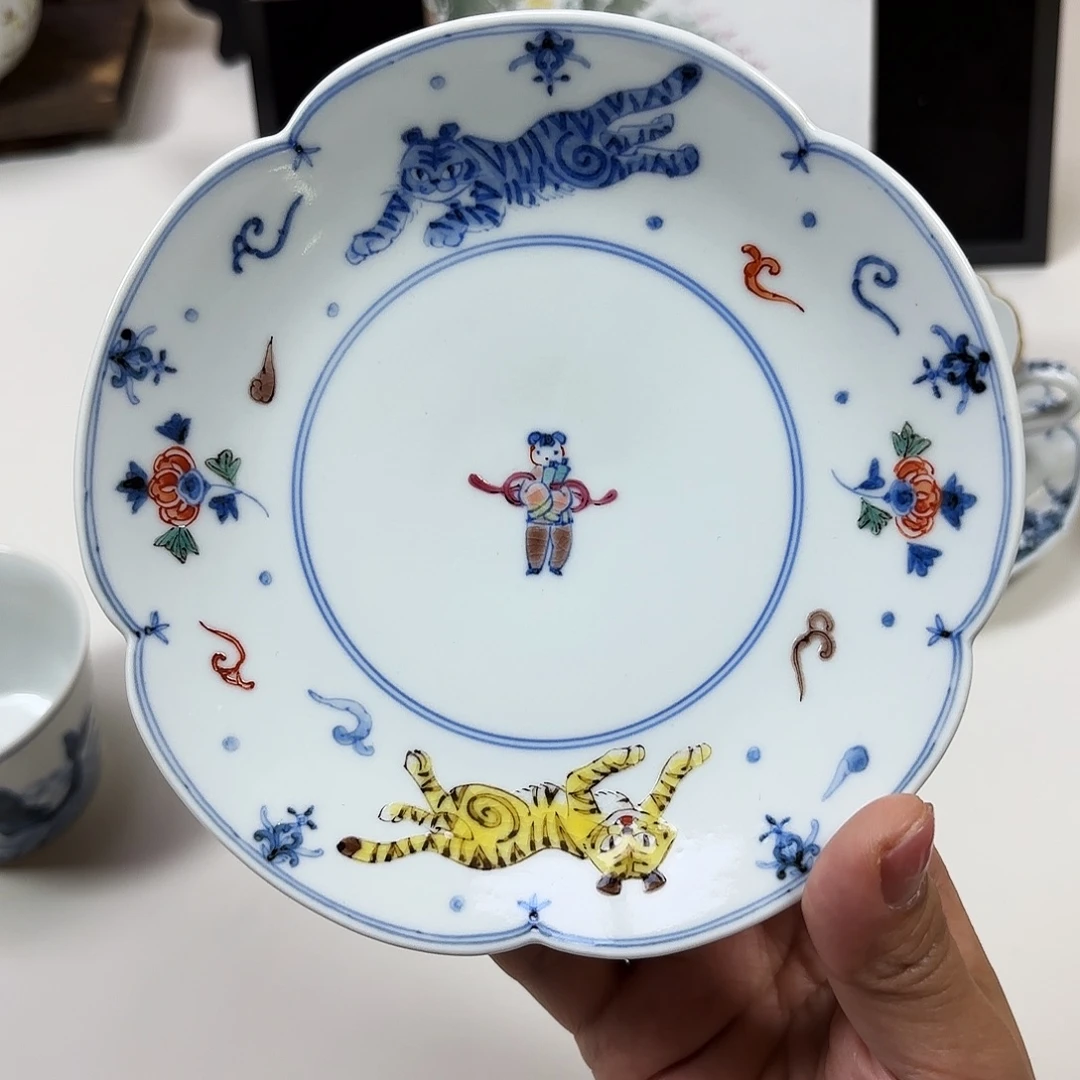 瓷             绫部史织