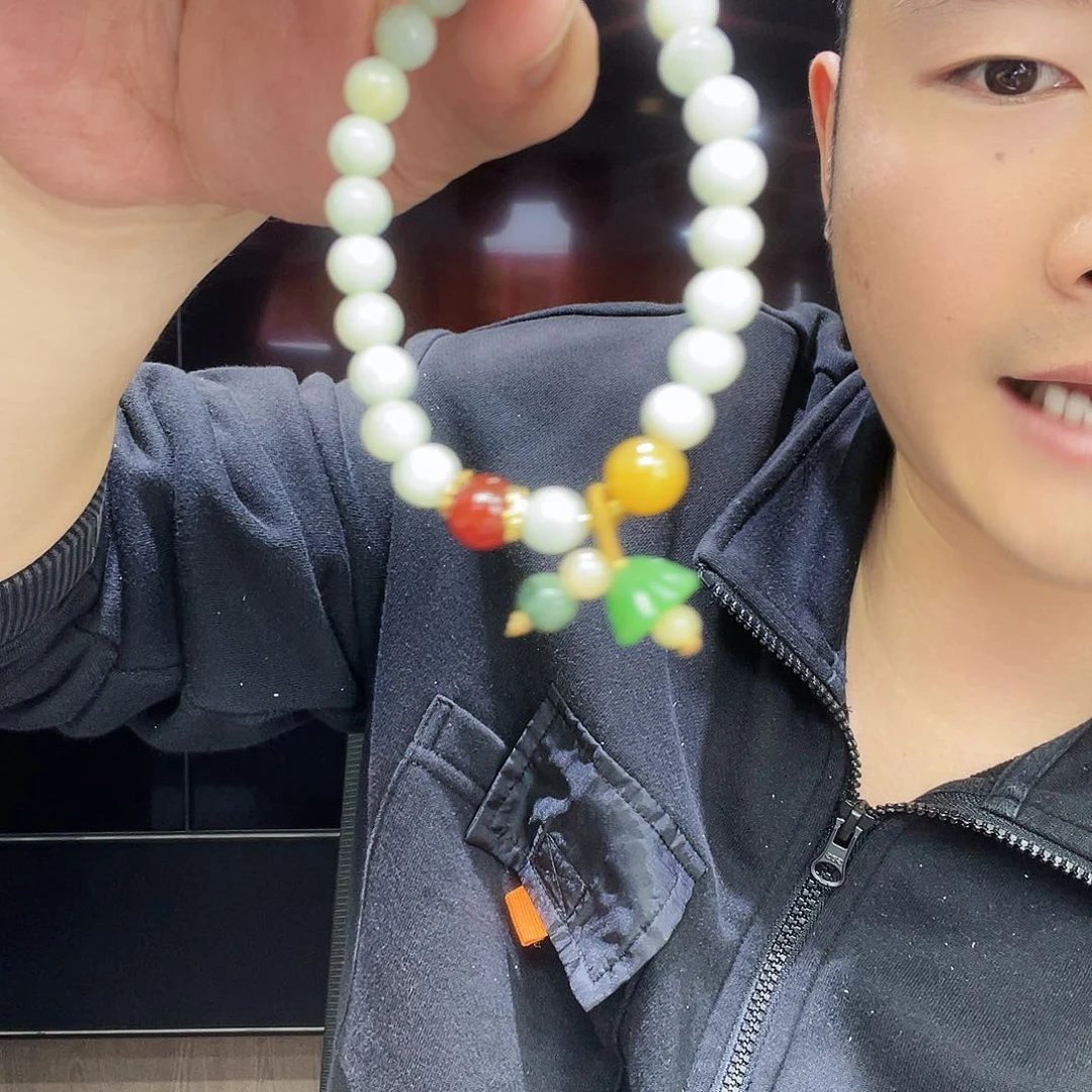 翡翠未镶嵌颈饰手串