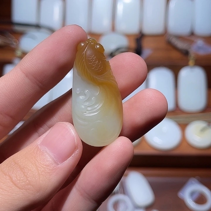 幸***）和田玉（糖玉）未镶嵌颈饰