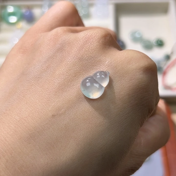 翡翠未镶嵌颈饰葫芦014