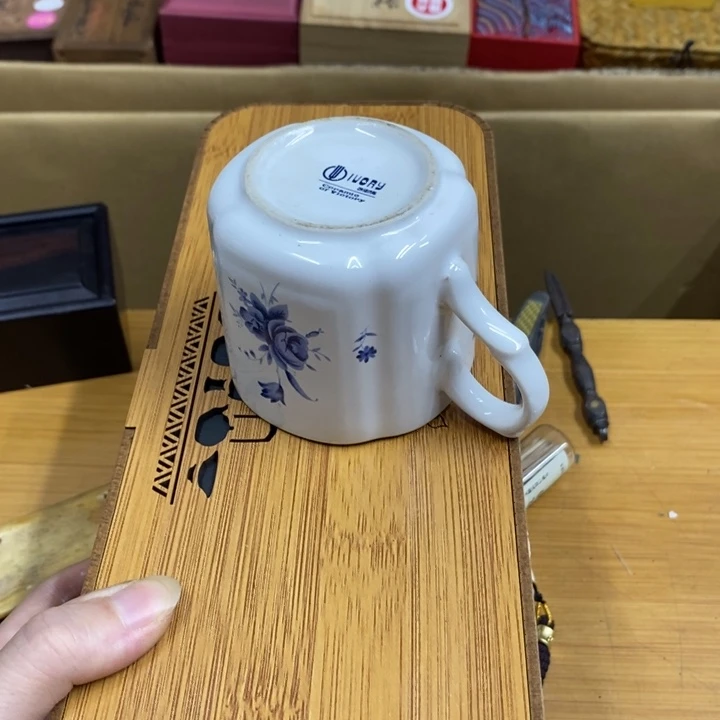 3***哥瓷中古工艺品一件