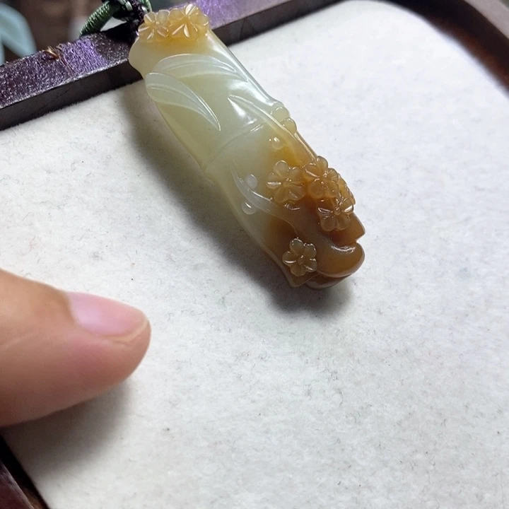 颈饰未镶嵌和田玉30