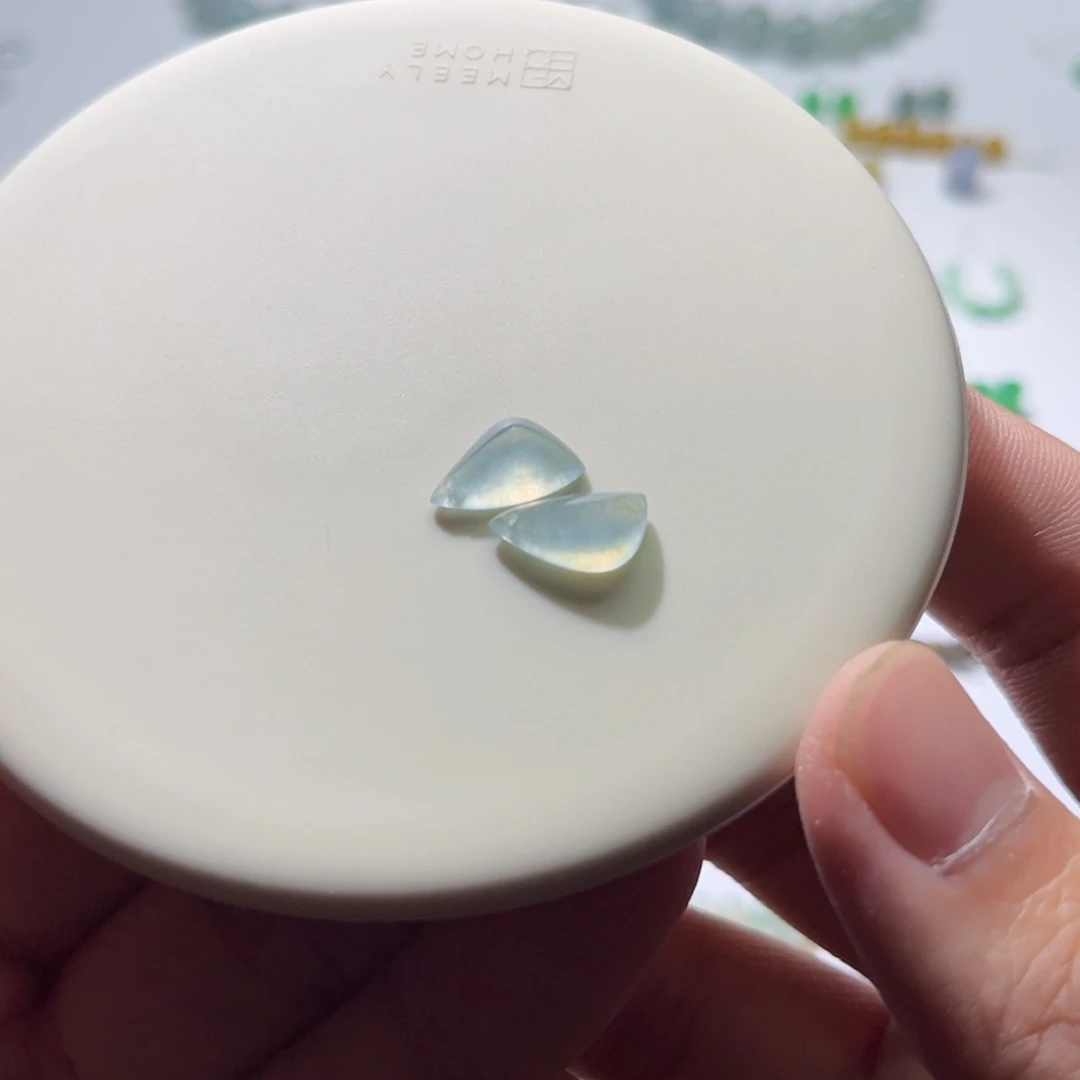 翡翠散珠裸石随型2颗