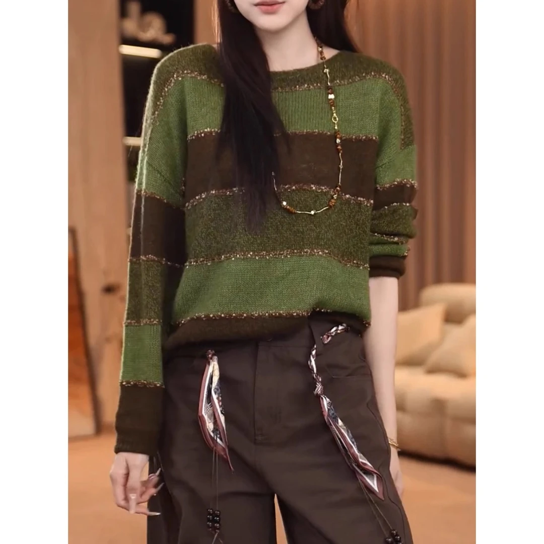 绿色复古毛衣女款2025新款秋季慵懒风穿搭炸街独特漂亮针织衫上衣