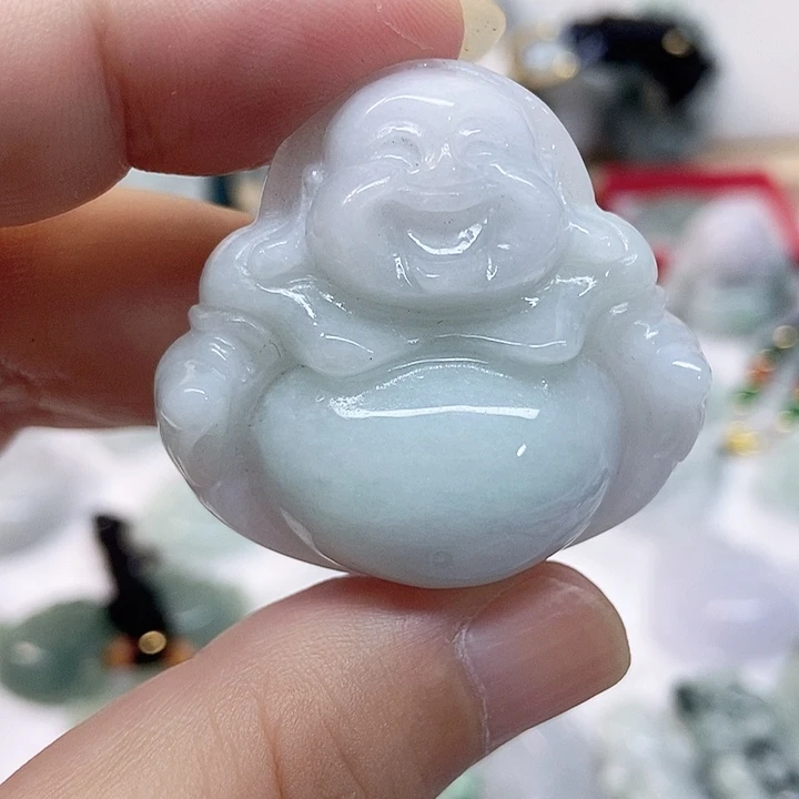 翡翠未镶嵌颈饰佛公