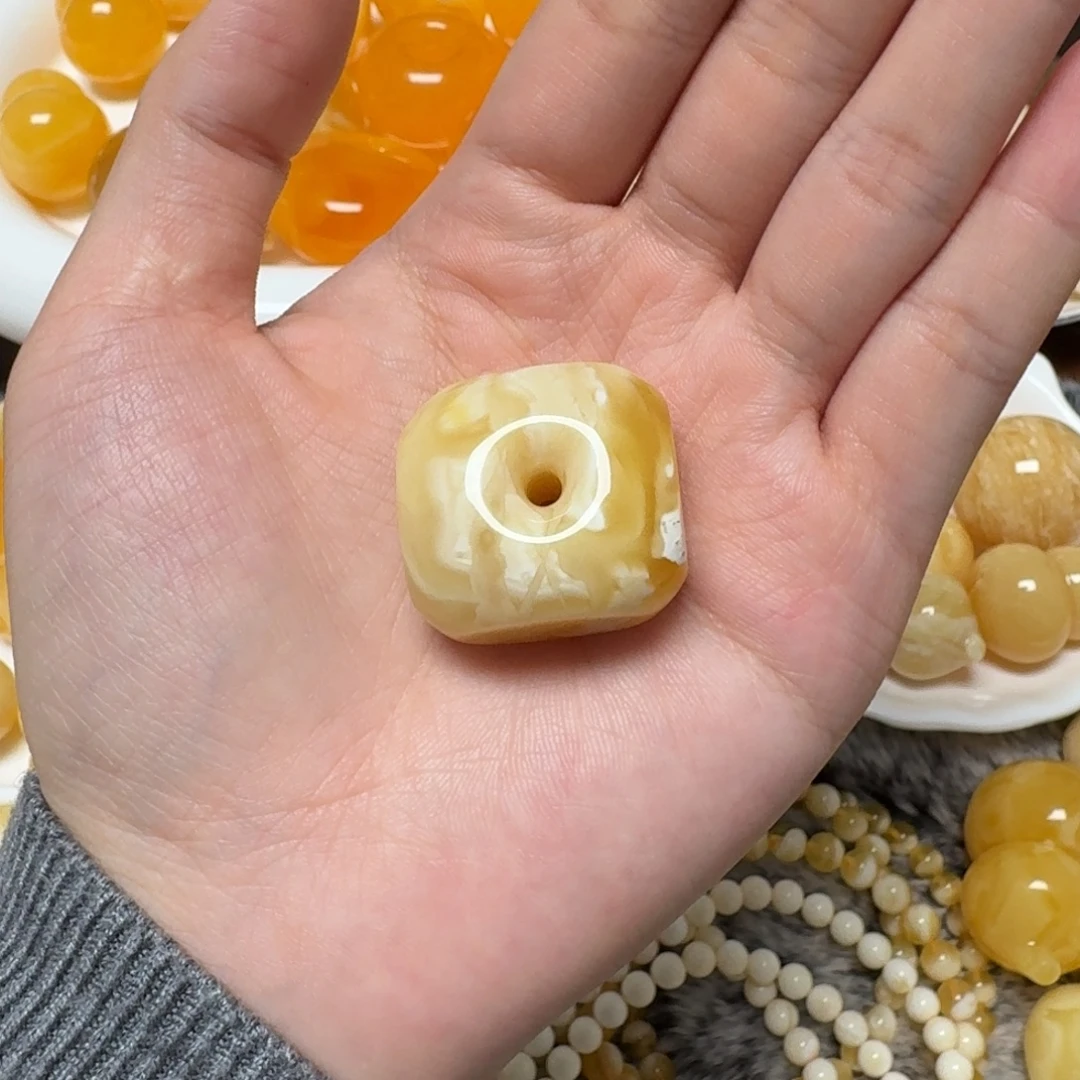 琥珀未镶嵌裸石蜜蜡藏扣
