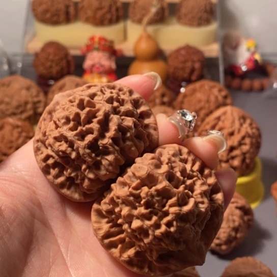 文玩核桃吊坠48官帽