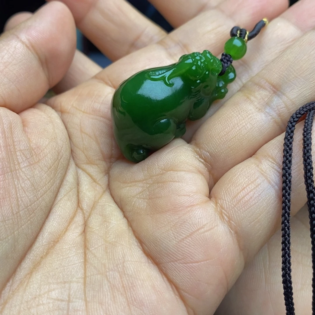 源***宝和田玉未镶嵌颈饰
