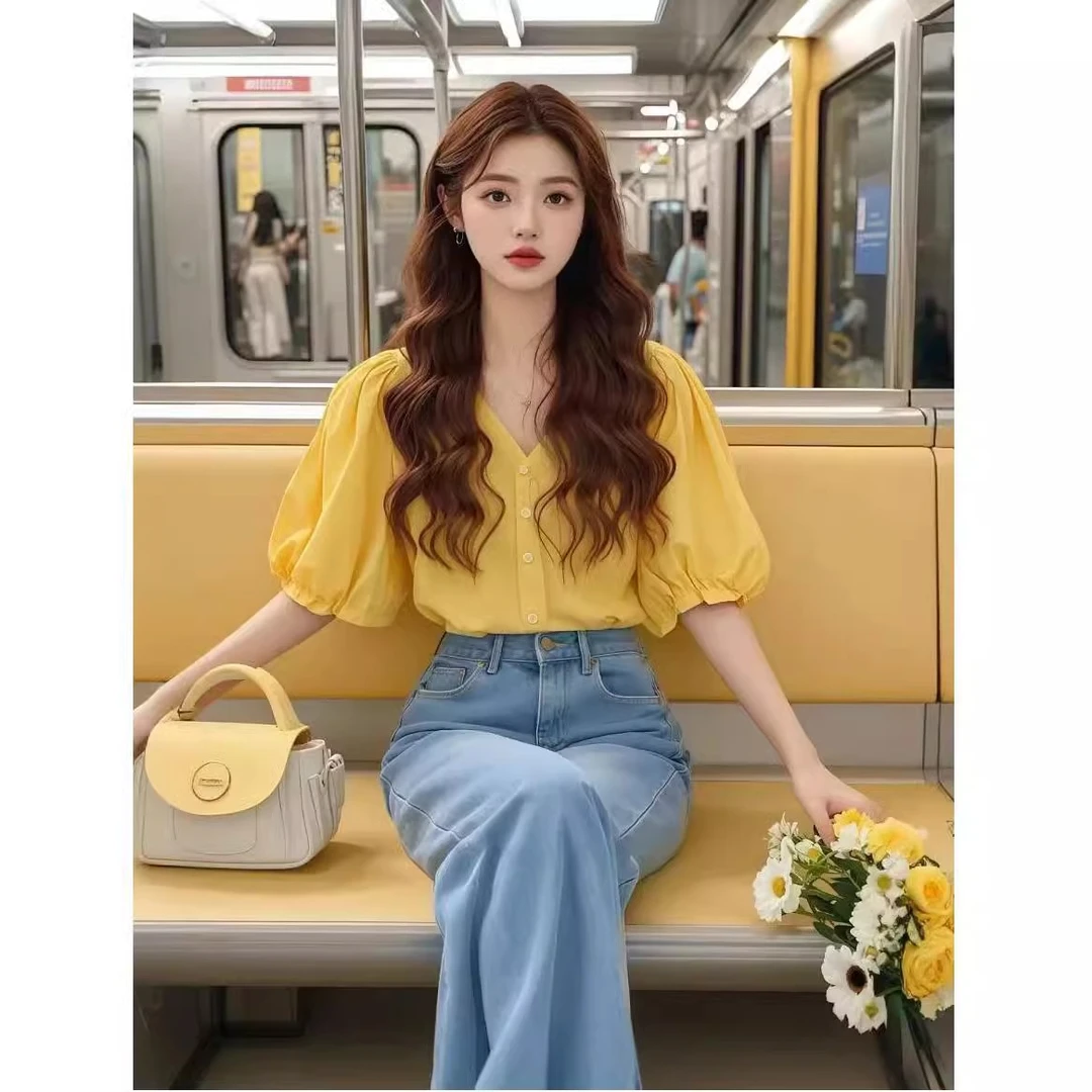 2025夏季超好看黄色短袖衬衫女温柔气质法式绝美泡泡袖小香风上衣