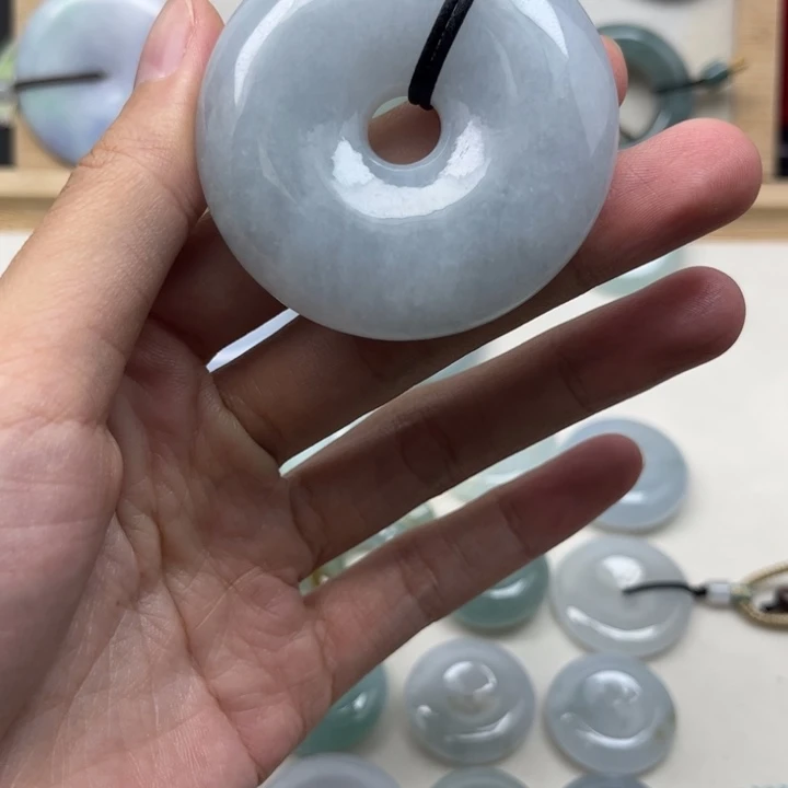 出***航翡翠未镶嵌颈饰天然翡翠Ａ货
