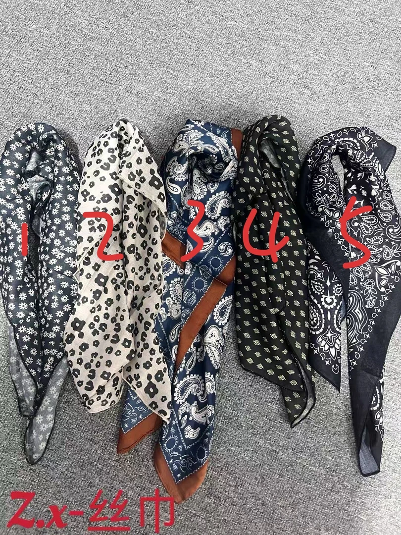 百搭时尚薄款腰果花方巾女春秋装饰领巾发带多用围巾