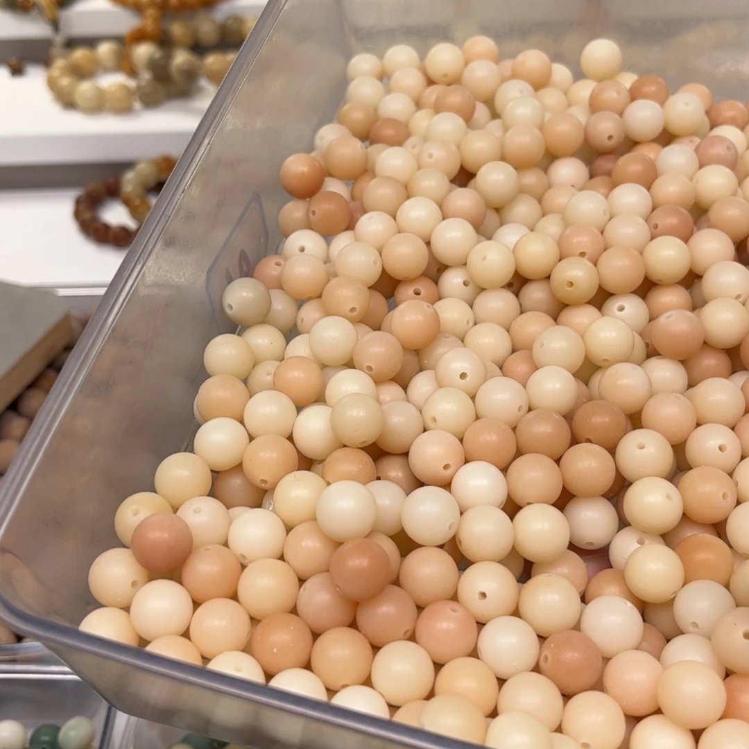 白玉菩提手串粉咖干磨圆珠36颗