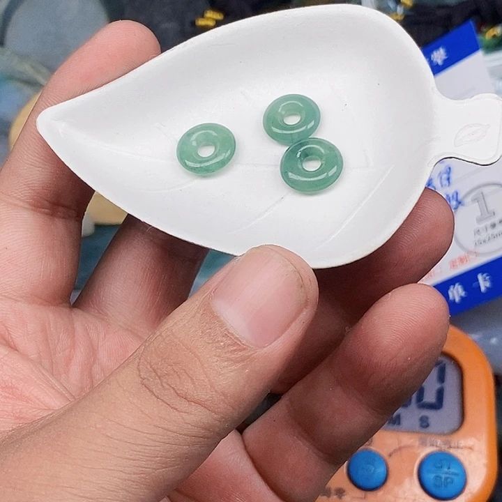 颈饰未镶嵌翡翠通****号翡翠