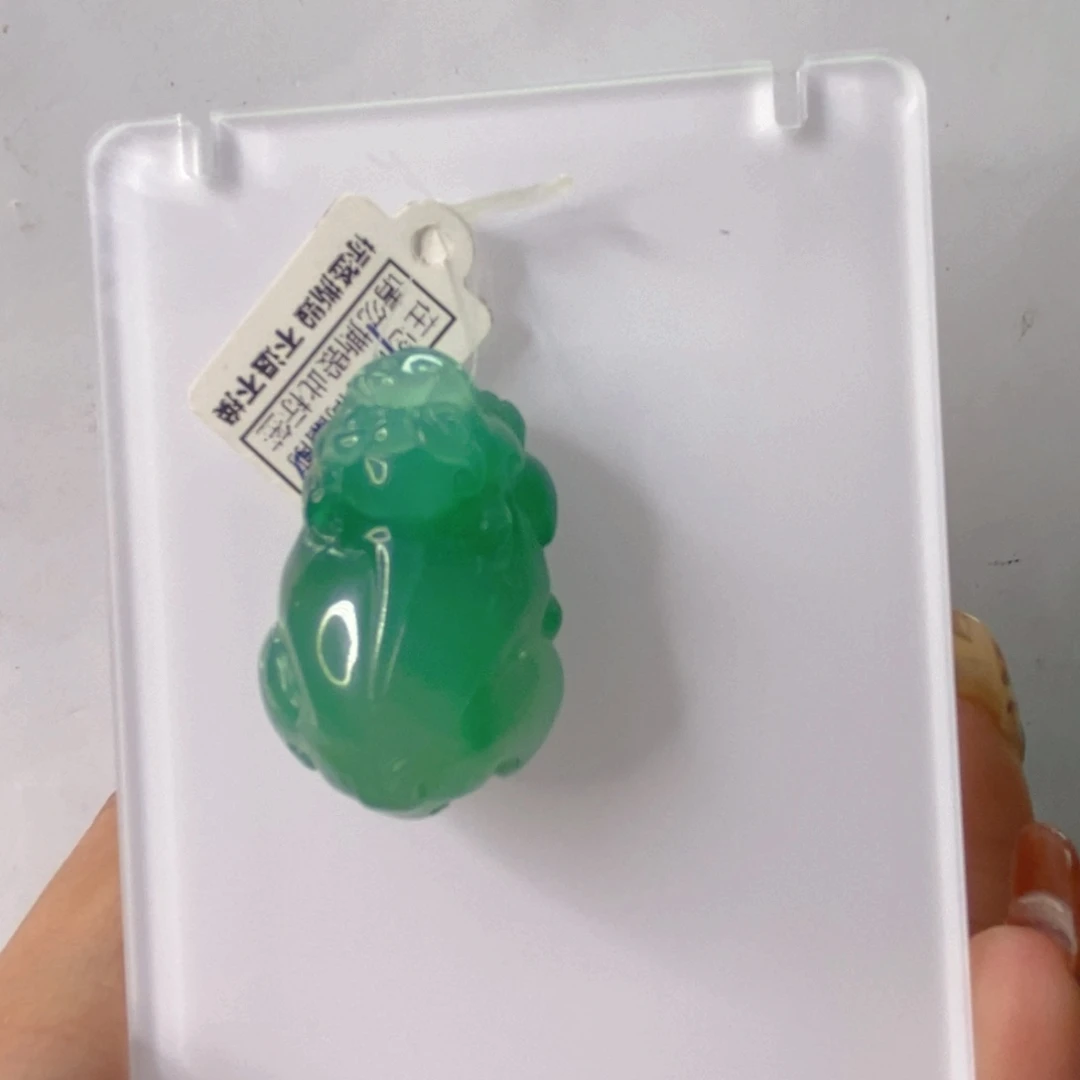 颈饰未镶嵌石英质玉