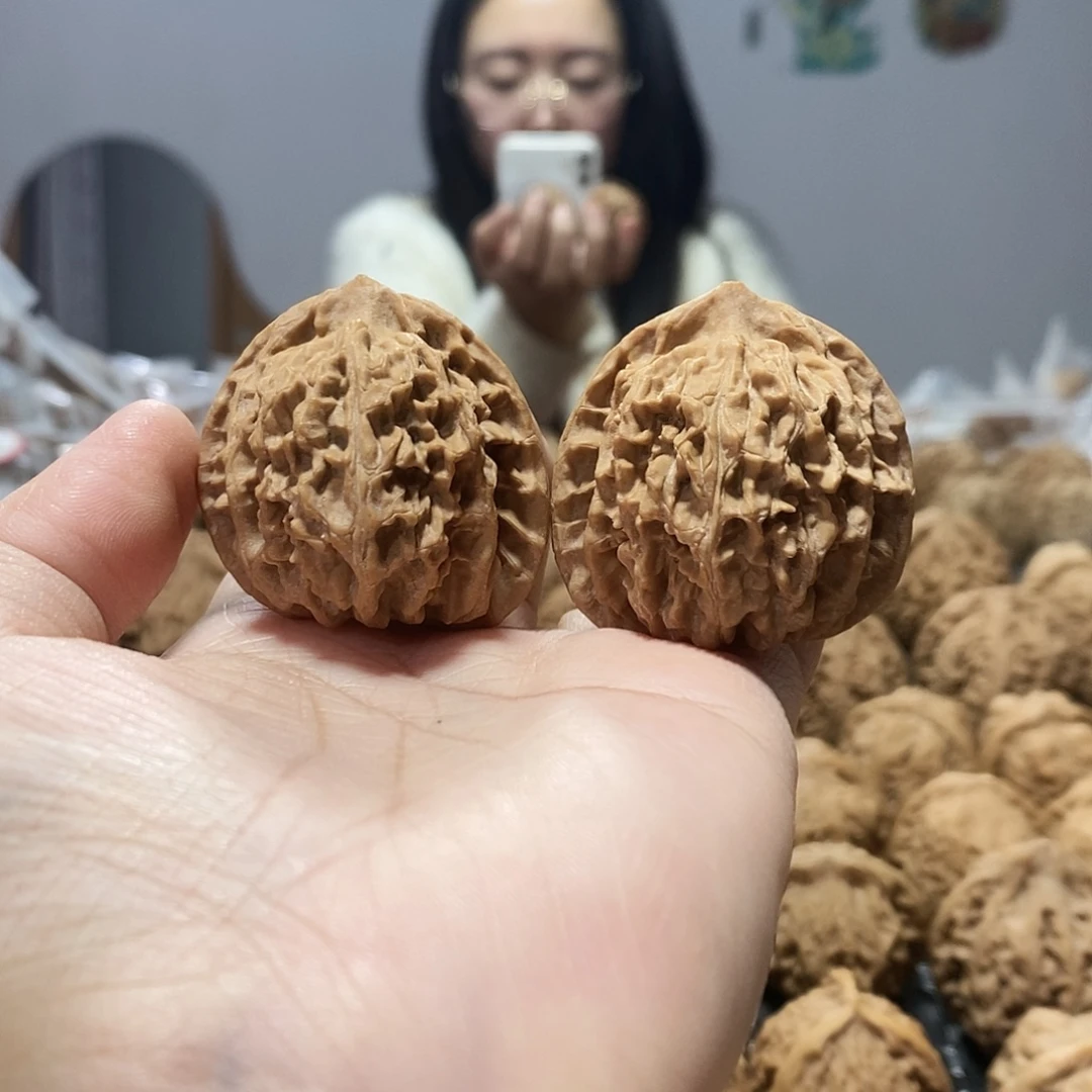 文玩核桃吊坠玉麒麟40