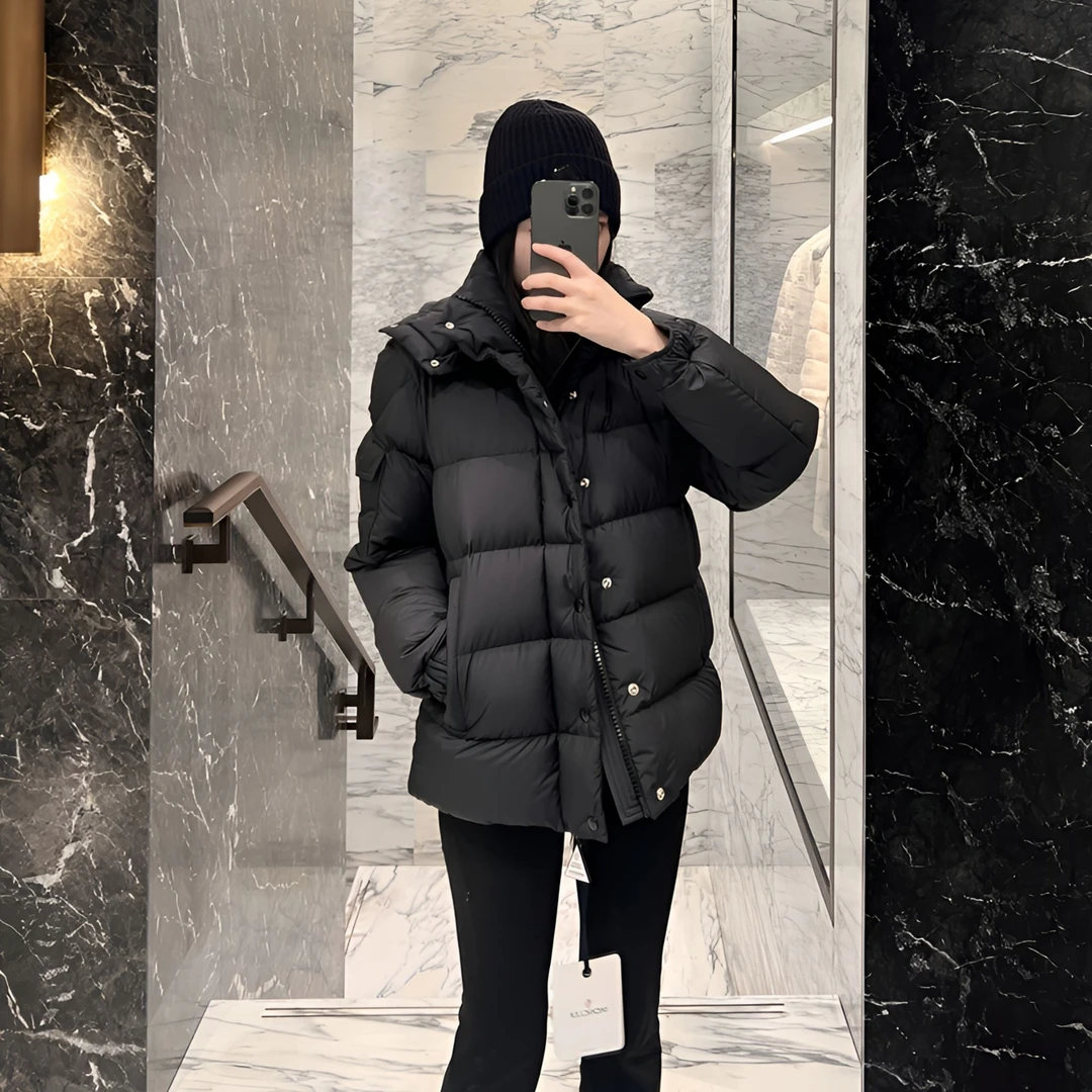 全新未使用 MONCLER 魔方JT 蒙口maya 70周年限定纯色连帽羽绒服