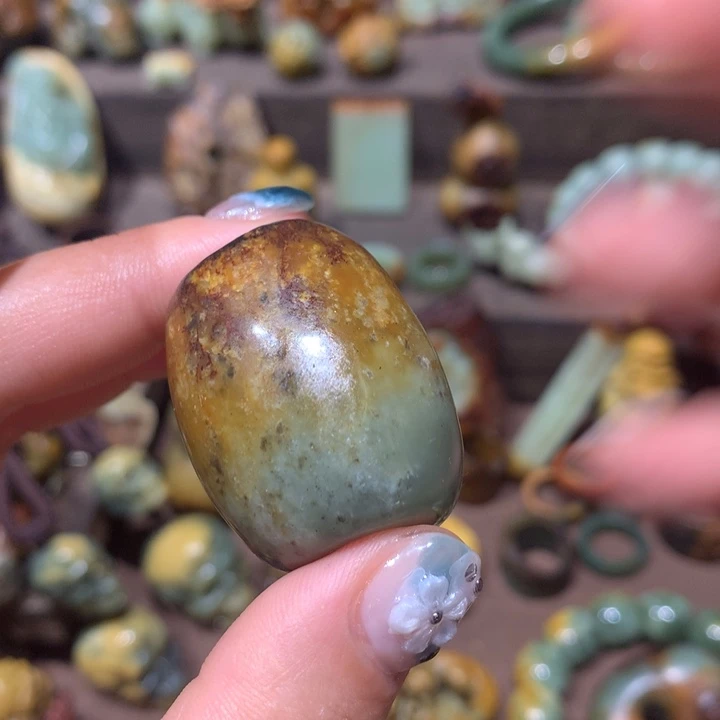 岫岩河磨玉（透闪石质玉）未镶嵌把件