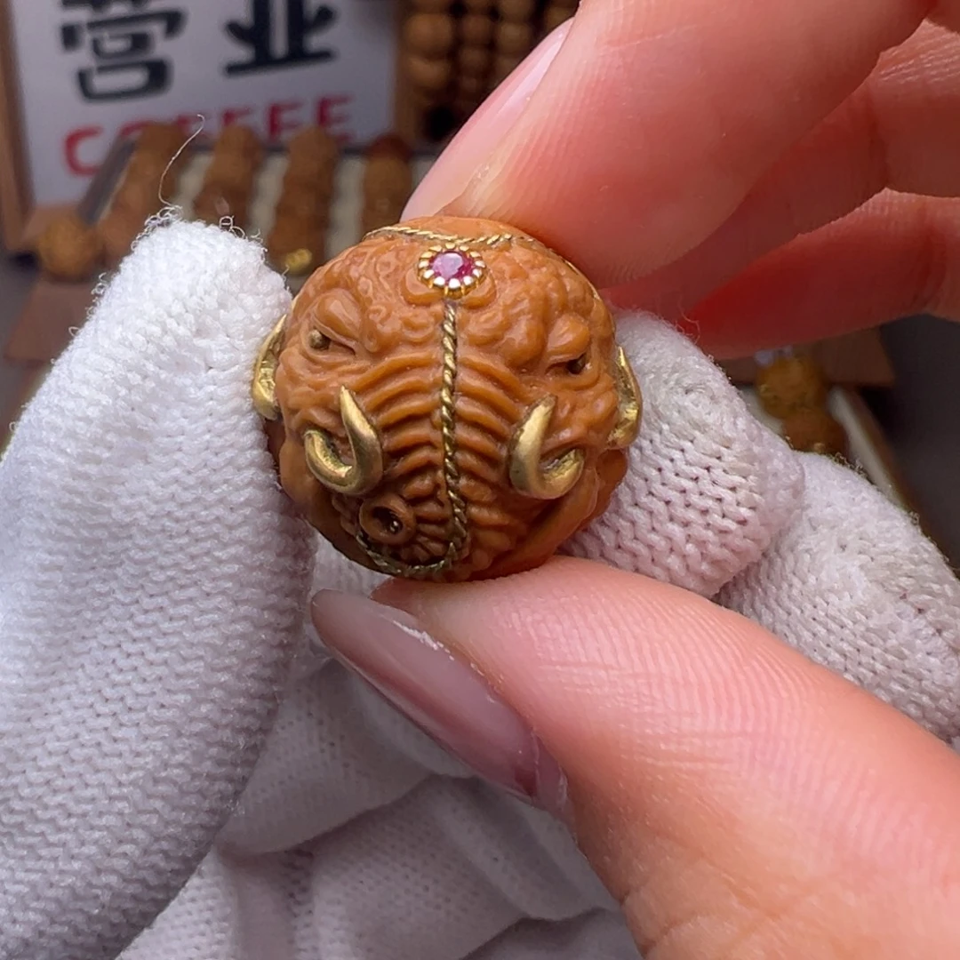 猴头核桃把件镶嵌款象神全品有正常封口线