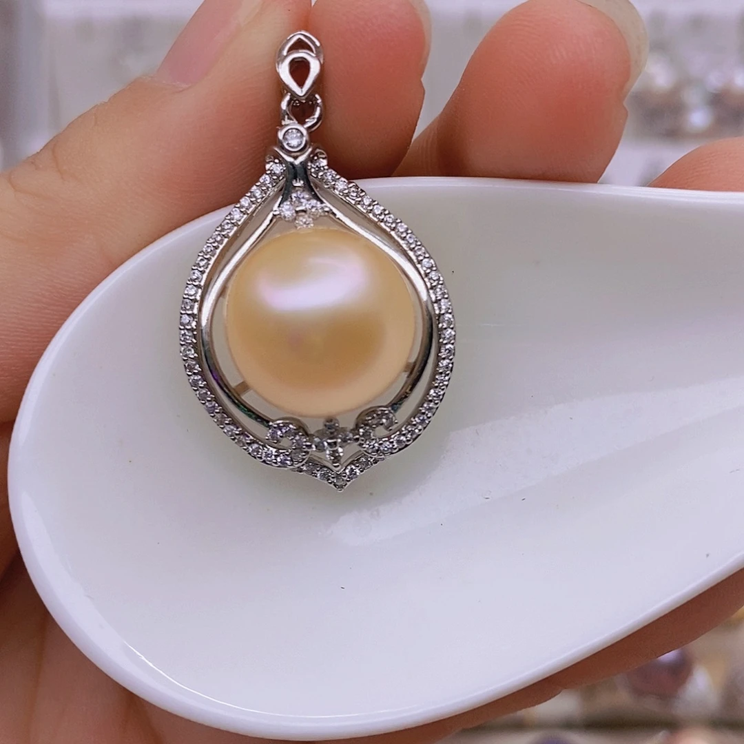 吊坠(赠链)未镶嵌淡水珍珠