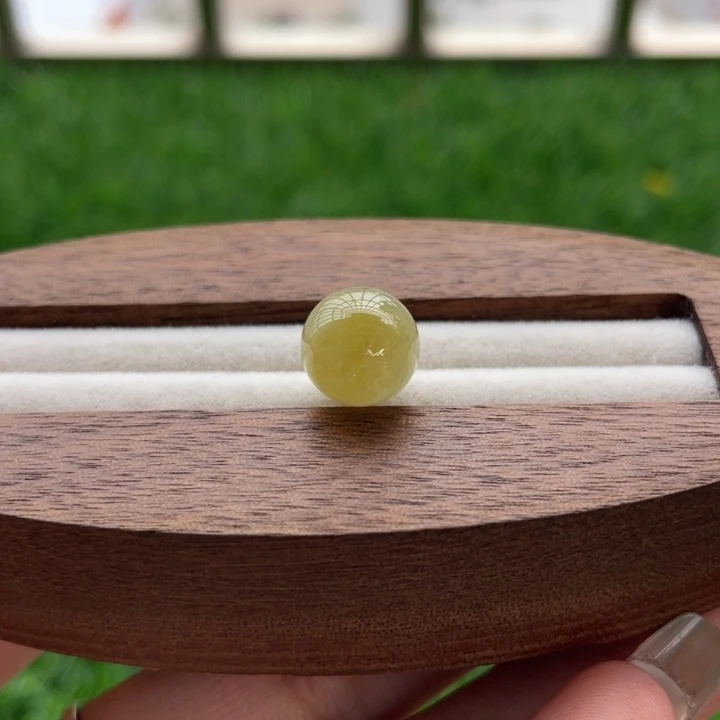 散珠翡翠秋香色圆珠卡10.3mm