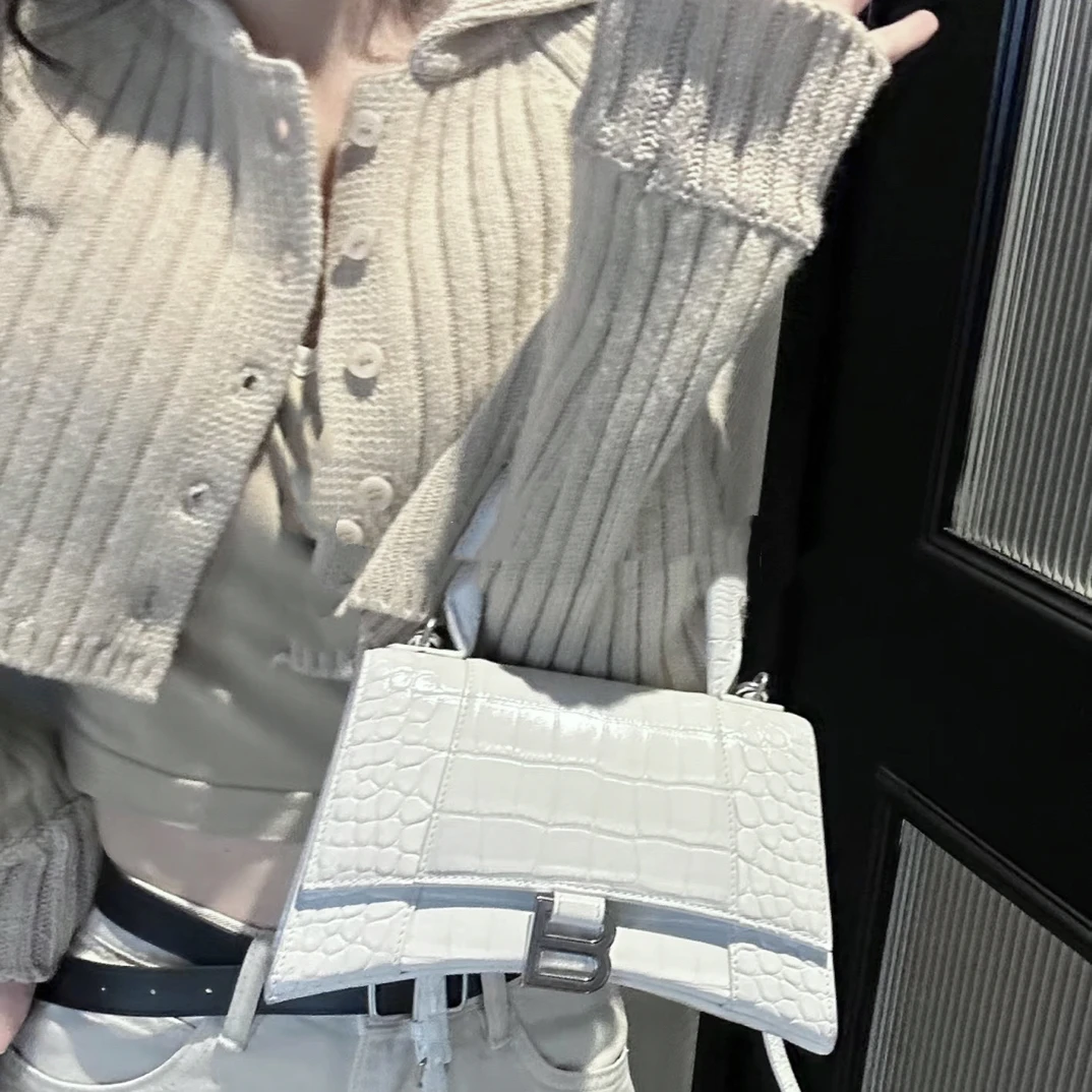 95新 Balenciaga/巴黎世家 御古屋/71175/白色沙漏Xs
