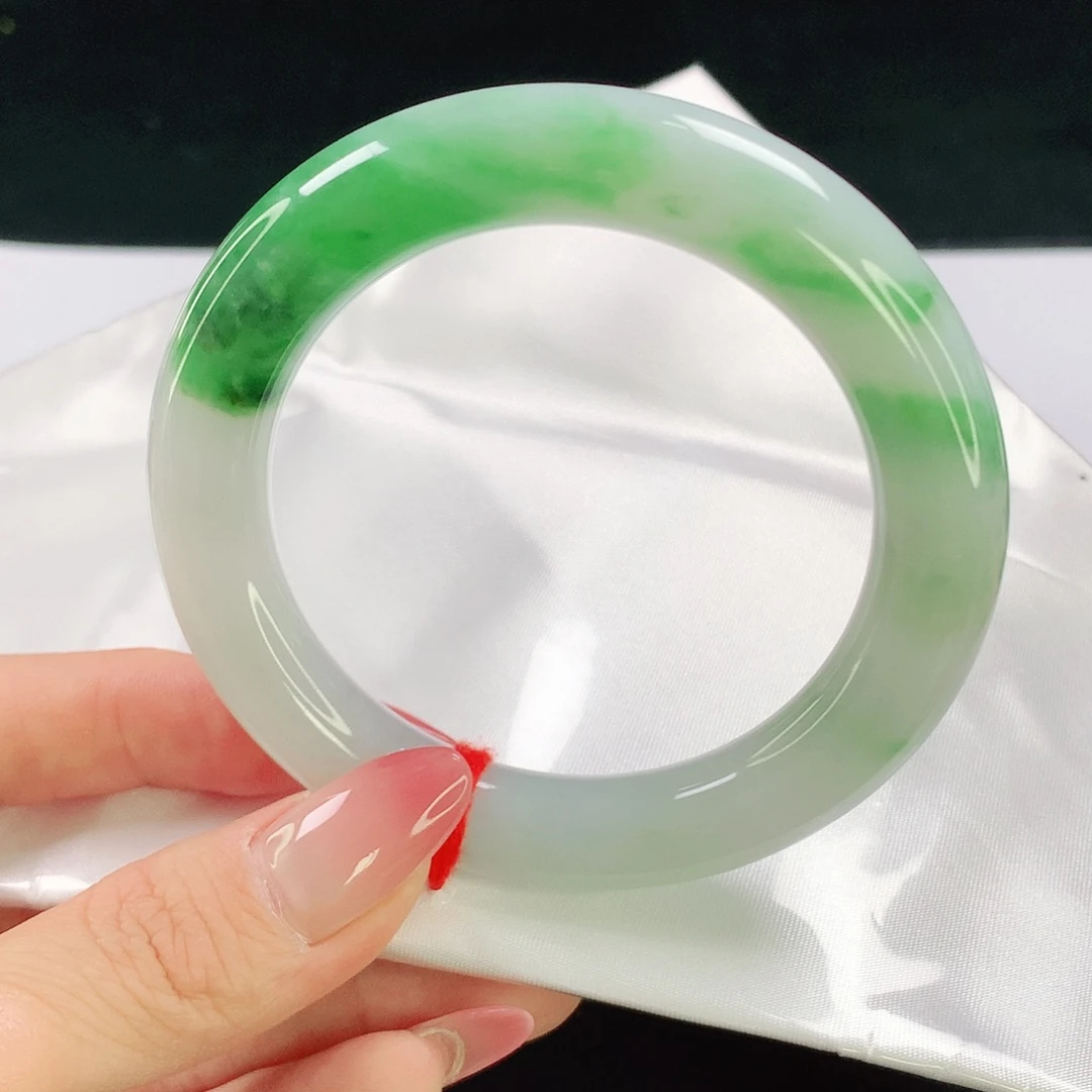 翡翠手镯未镶嵌150翡翠