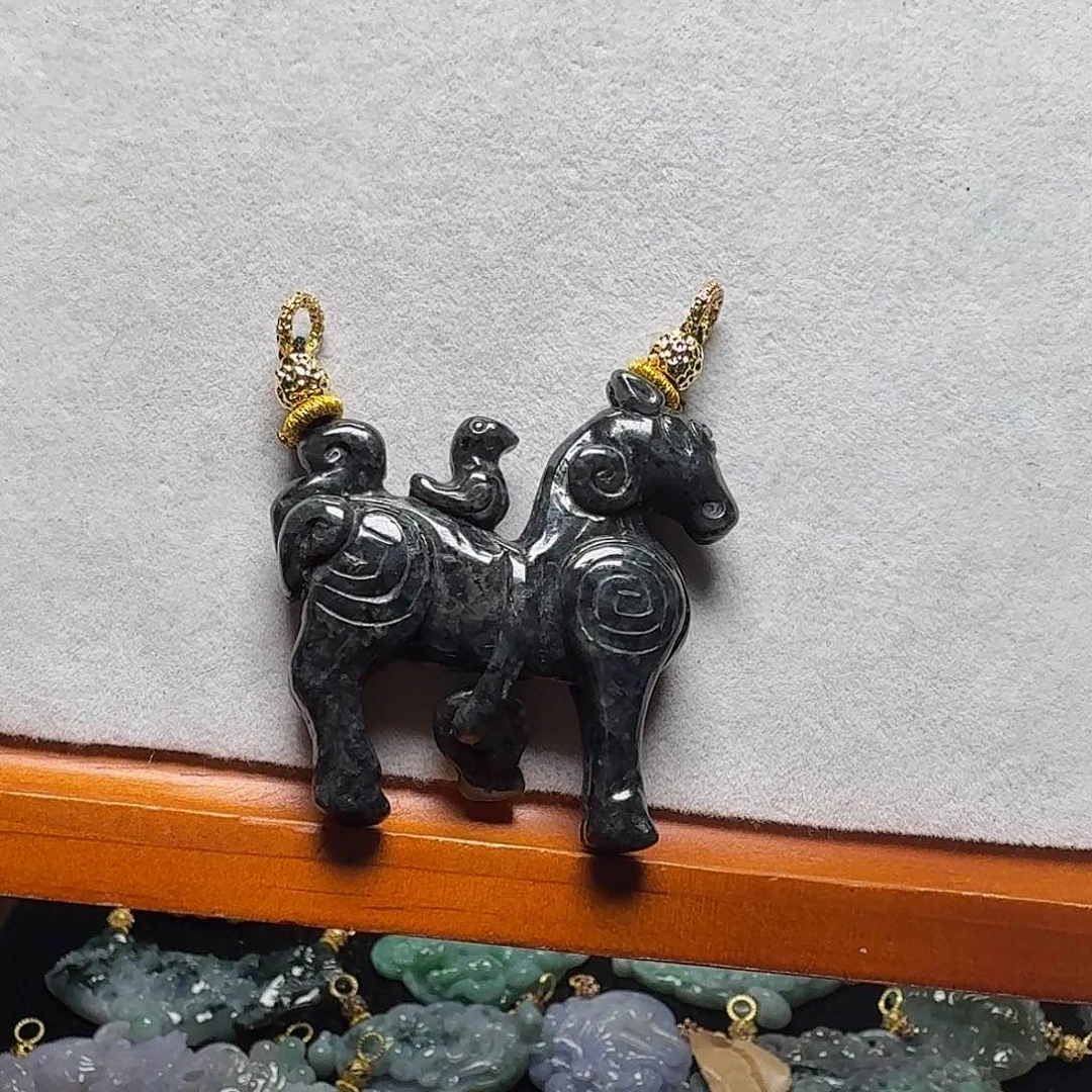 吊坠(不含链)未镶嵌翡翠