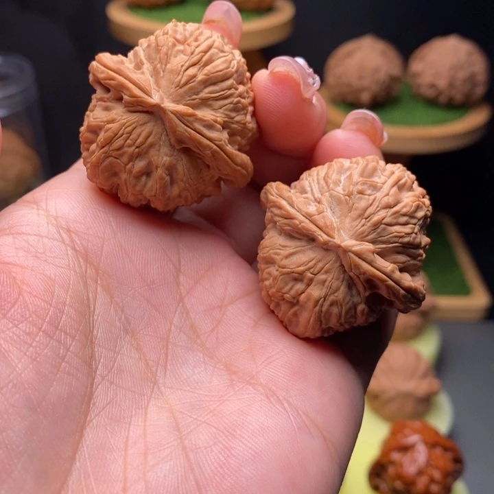 把件文玩核桃三角白