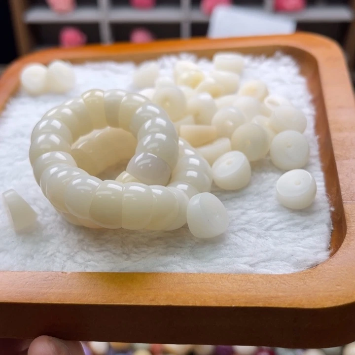 白玉菩提吊坠a11-12mm/100+50颗白大肠瑕