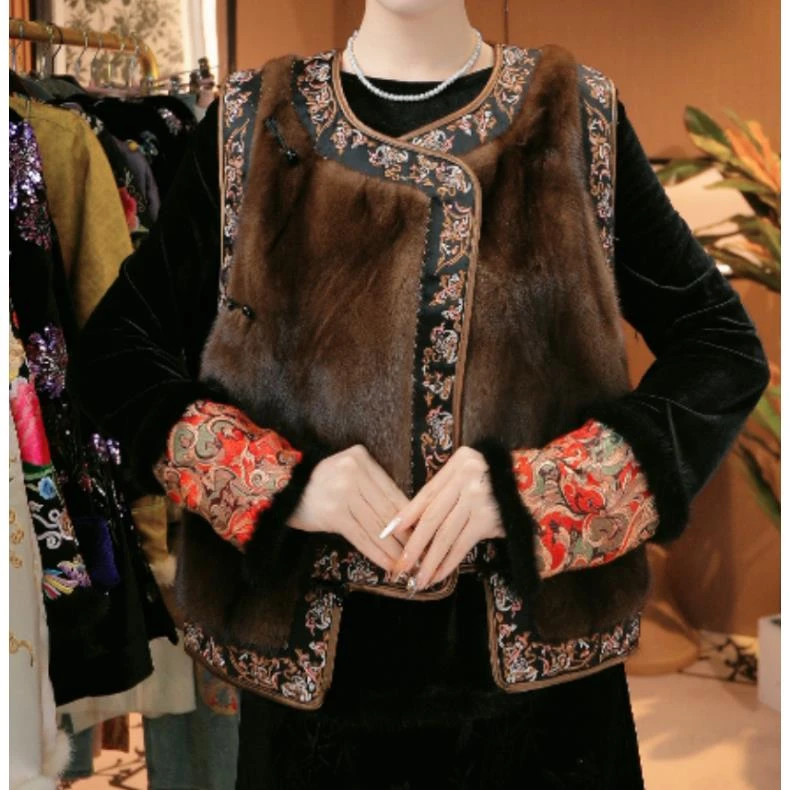 弥足珍贵）毛领新中式冬款重工名锦马甲2024D8787———美美玫瑰仓