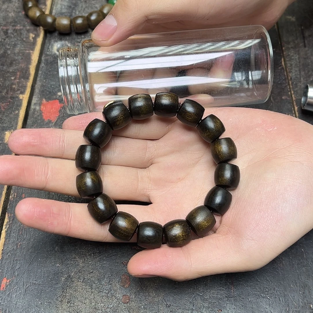 大叶紫檀（黑酸枝木类）