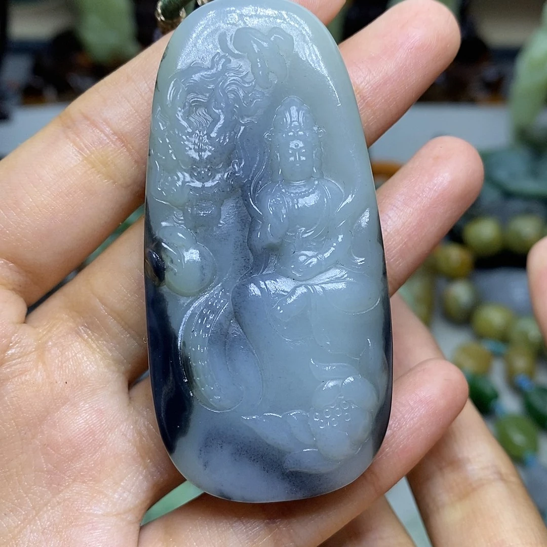 和田玉未镶嵌颈饰但****久