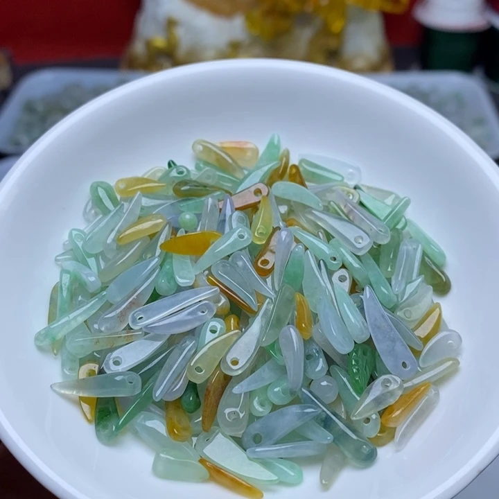 翡翠未镶嵌手链冰三彩小辣椒10个