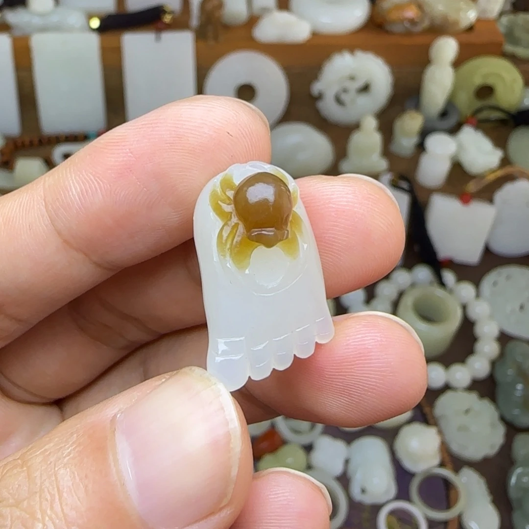 和田玉未镶嵌挂件