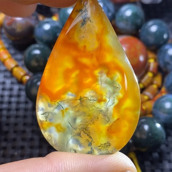 玛瑙/玉髓颈饰未镶嵌