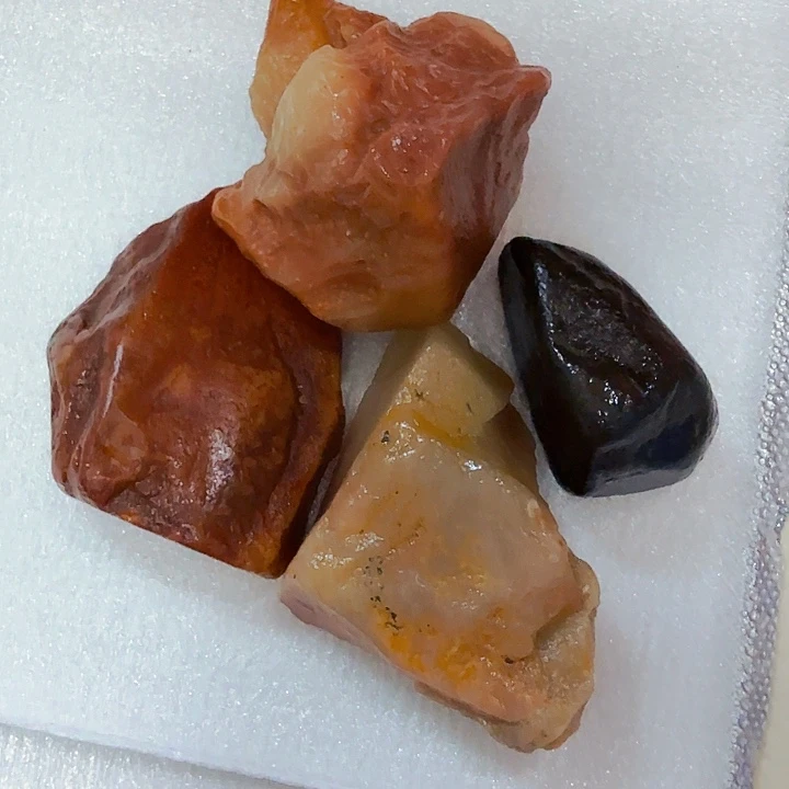 呵***呵田黄石高山石原石