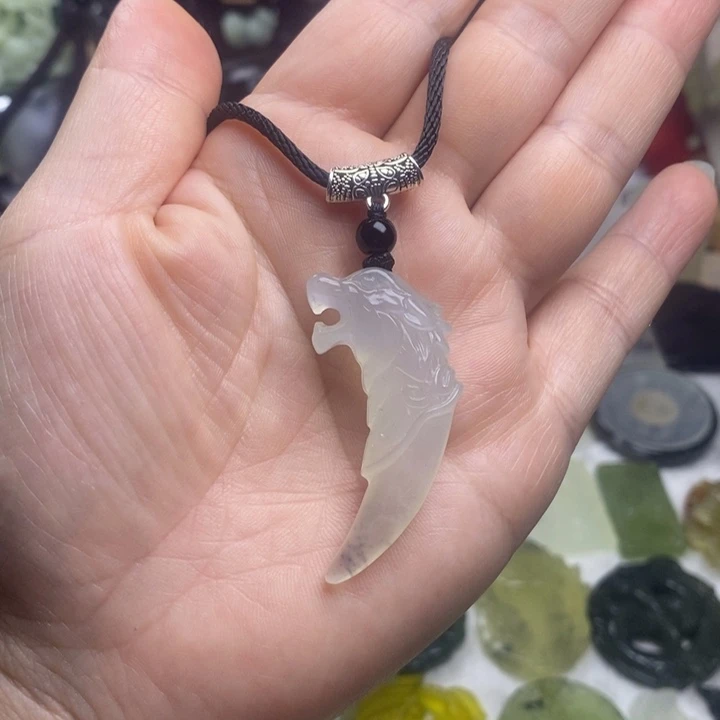 合金蛇纹石玉颈饰观**豆