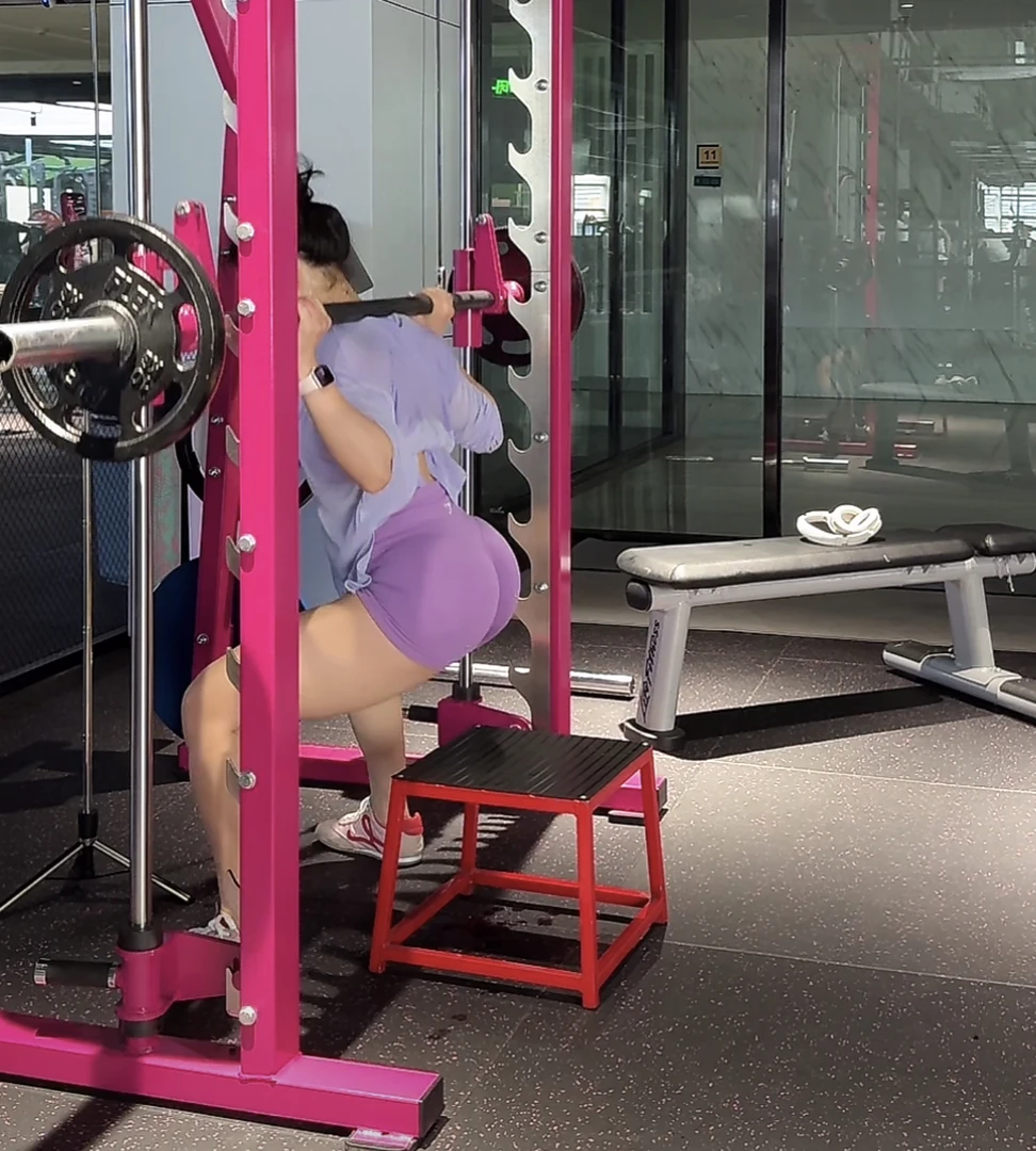 【勿上架】8804高弹速干蜜桃臀运动瑜伽跑步健身裤3分短裤